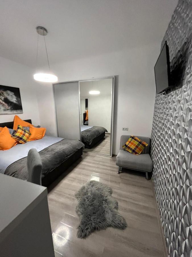 Central Studio Apartment Brasov Exterior photo