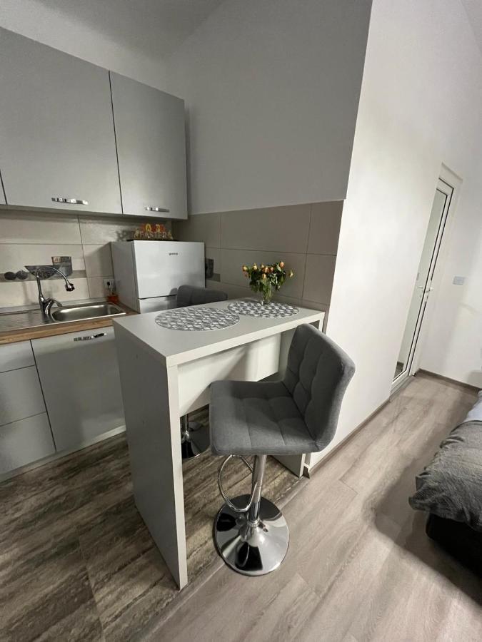 Central Studio Apartment Brasov Exterior photo